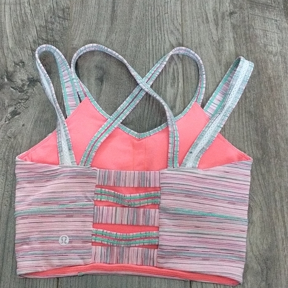 Lululemon sports bra- size 2 - Picture 2 of 4